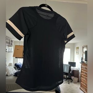 Nike moisture wicking running shirt